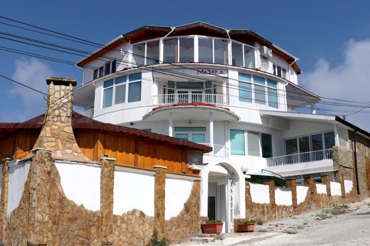 Villa Nora Албена Экстерьер фото