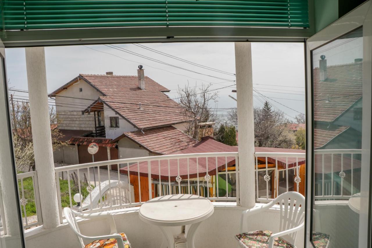 Villa Nora Албена Экстерьер фото